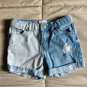 Girls Levi’s Girlfriend Shorty Short Sz. 6 (5-6 yrs)